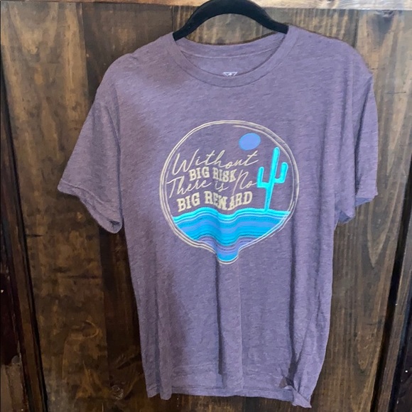 Graphic tee - Picture 1 of 1